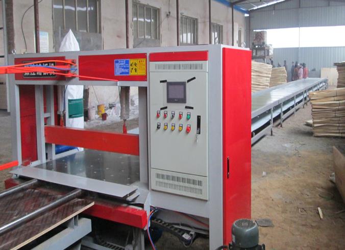 How to solve the problem of low efficiency of manual paving in plywood production line